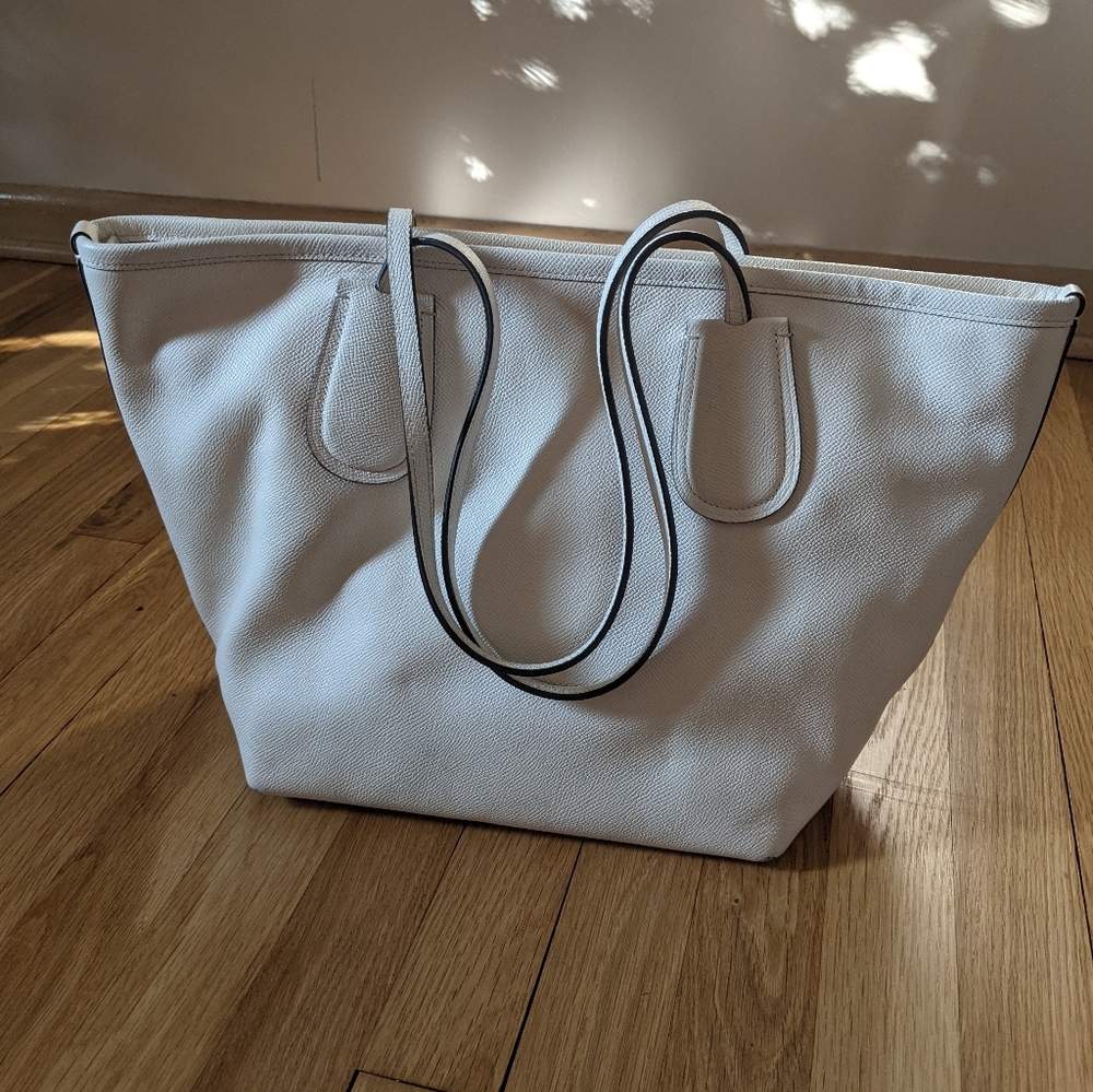 Coach Tote - image 5
